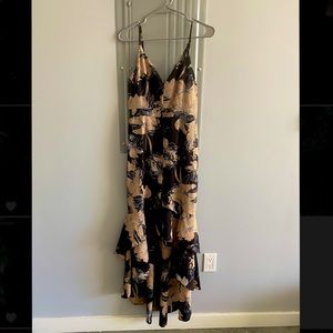 ✨ Beautiful floral high low dress